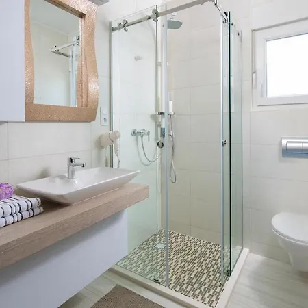 Vista Royal Daire *