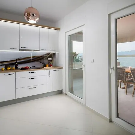 Apartment Vista Royal *