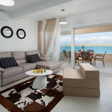 Apartment Vista Royal Vir